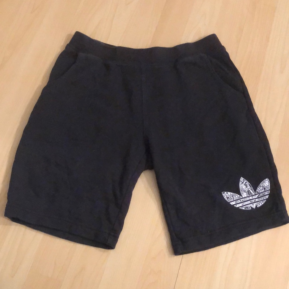 Adidas - Shorts